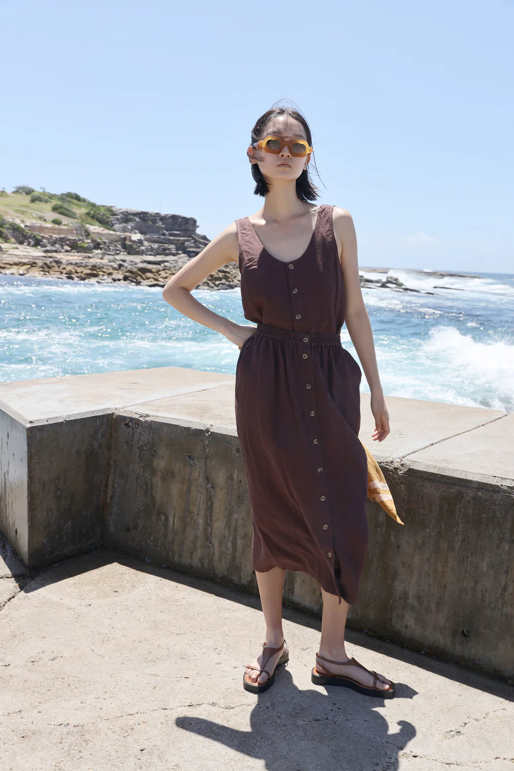 BASIC BUTTON FRONT SKIRT
