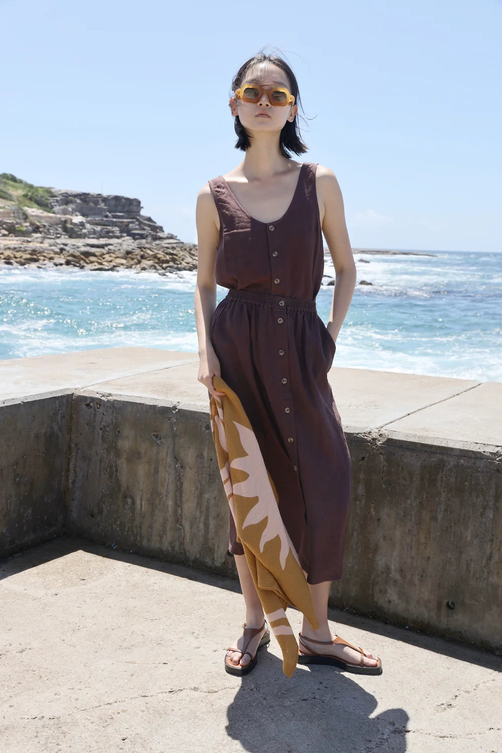 BASIC BUTTON FRONT SKIRT