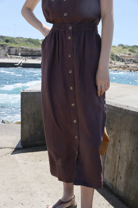 BASIC BUTTON FRONT SKIRT