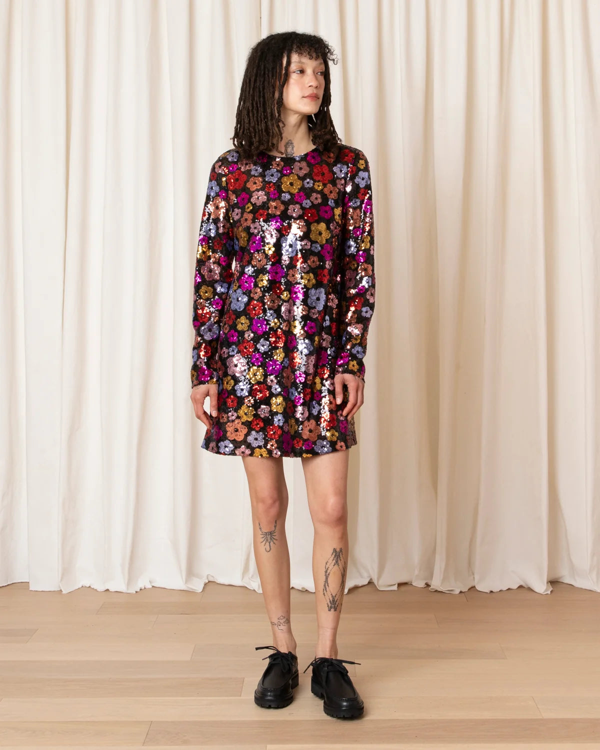LONG SLEEVE SHIFT DRESS