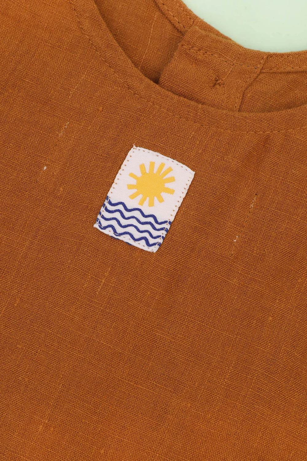 BASIC BUTTON FRONT SLIP