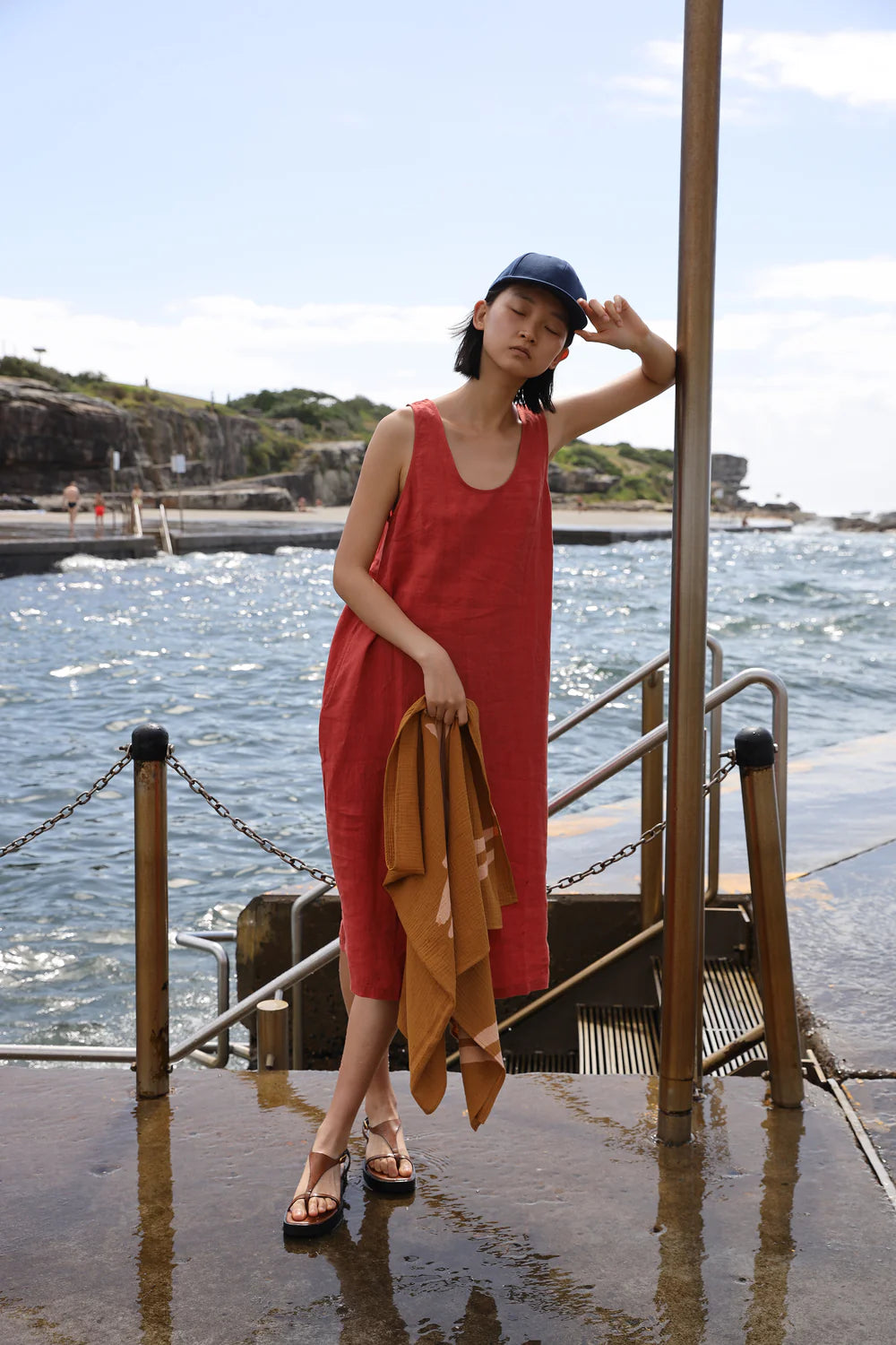 BASIC LINEN SHIFT DRESS