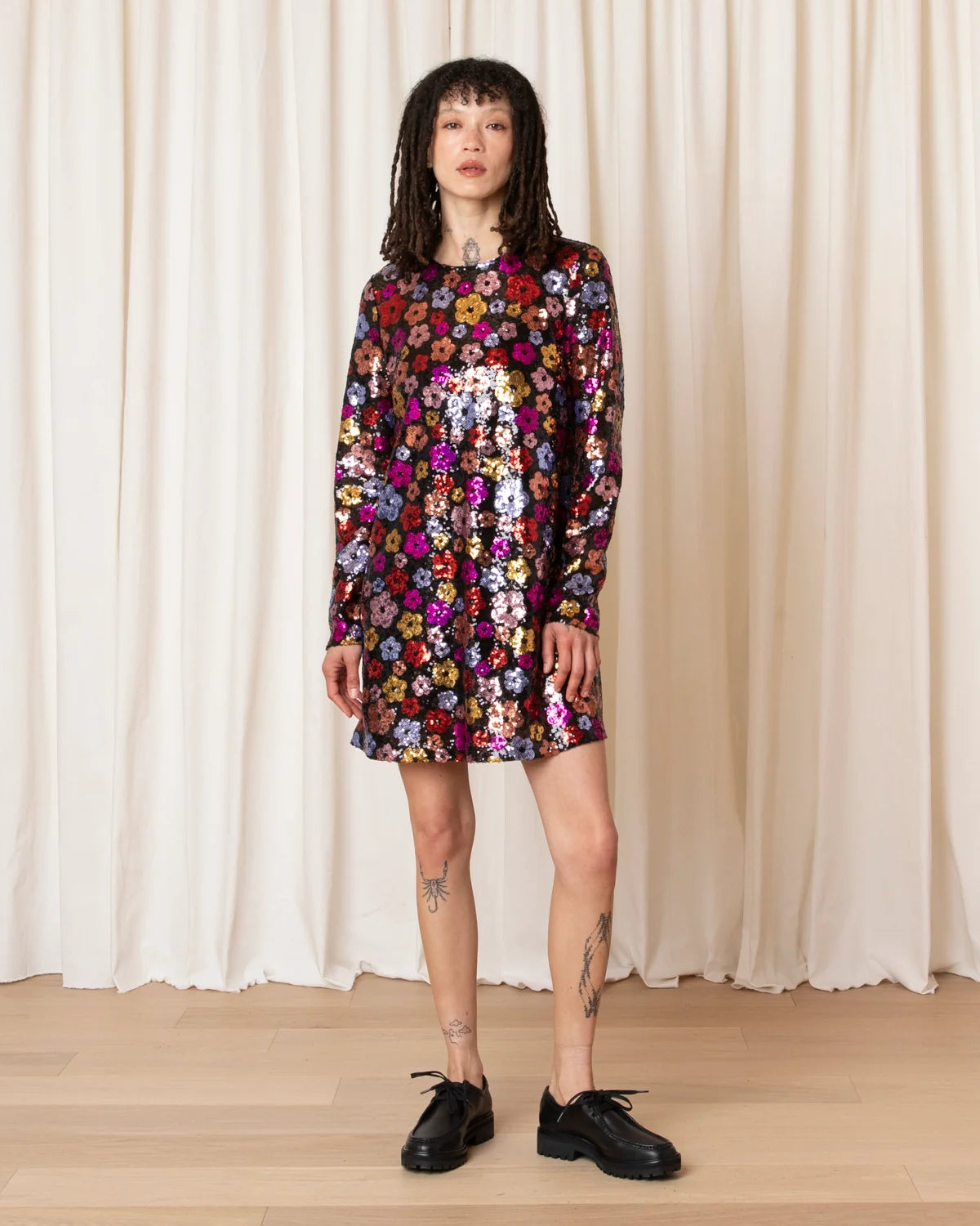 LONG SLEEVE SHIFT DRESS