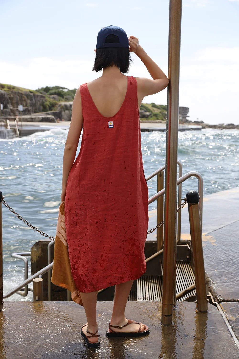 BASIC LINEN SHIFT DRESS