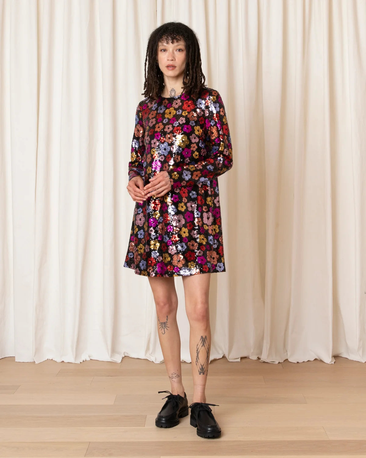 LONG SLEEVE SHIFT DRESS