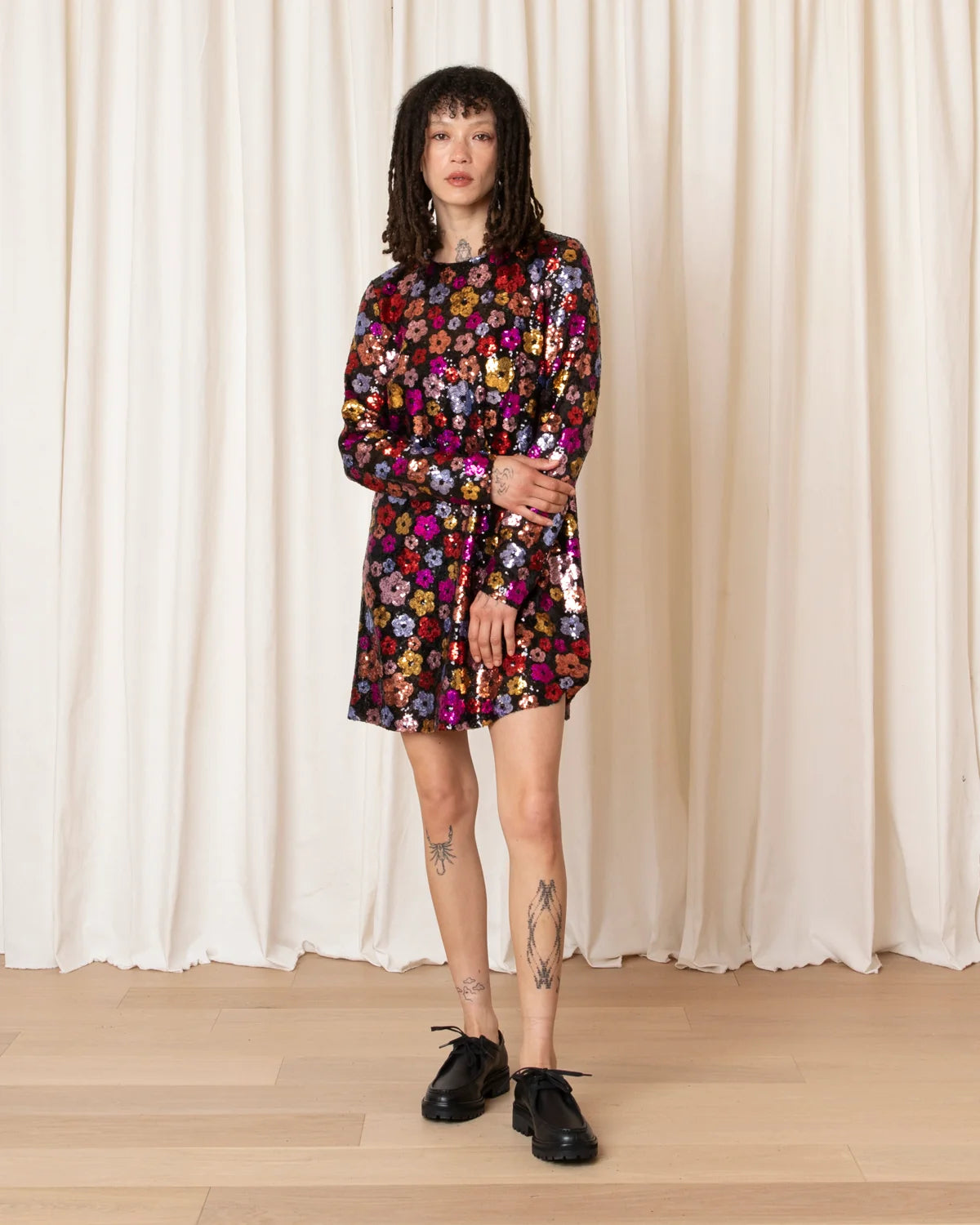 LONG SLEEVE SHIFT DRESS