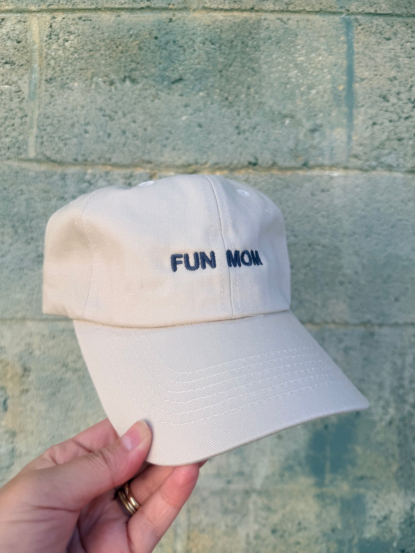 "FUN MOM" Dad Cap
