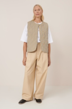 Axis Vest